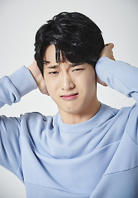 포토 JPG 스튜디오촬영 남자 남학생 대학생 스트레스 실내 표정 한명 누끼 근접촬영 상반신 20대 성인 앞모습 청춘 한국인 분노 짜증 찡그림 귀막기 흰배경 성인남자한명만 국내포토 1 학생 감정 뷰포인트 백그라운드 컨셉 사람 동양인 손짓 청년 내부 흰색 남자한명만 성인남자만 파일형식