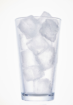 포토 JPG 스튜디오촬영 백그라운드 잔 실내 누끼 사람없음 여름 얼음 흰색 투명 차가움 시원함 가득함 물컵 오브젝트 흰배경 갈증해소 국내포토 자연요소 식기 계절 컬러 내부 컵 해소 파일형식