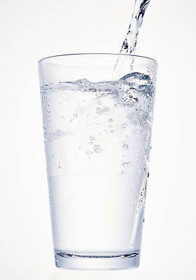 포토 JPG 스튜디오촬영 백그라운드 잔 실내 누끼 사람없음 물 여름 흰색 투명 붓기 차가움 시원함 물컵 오브젝트 흰배경 갈증해소 국내포토 자연요소 식기 계절 컬러 모션 내부 컵 해소 파일형식