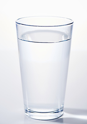 포토 JPG 스튜디오촬영 백그라운드 잔 실내 누끼 사람없음 여름 흰색 투명 차가움 시원함 물컵 오브젝트 흰배경 갈증해소 국내포토 식기 계절 컬러 내부 컵 해소 파일형식