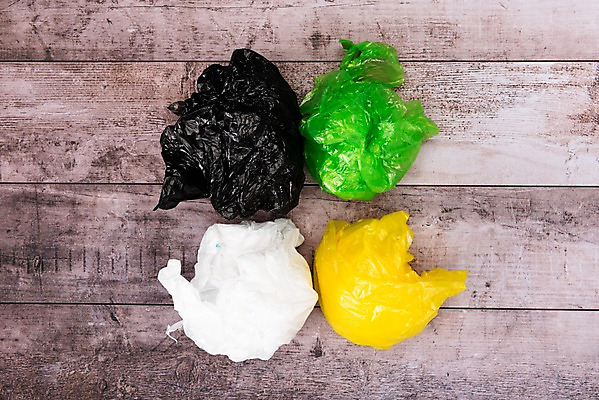 포토 JPG 스튜디오촬영 캠페인 비닐봉투 실내 사람없음 하이앵글 자연보호 환경 그린캠페인 여러개 재활용 환경오염 오염 오브젝트 플랫레이 제로웨이스트 나무배경 국내포토 뷰포인트 다수 백그라운드 컨셉 자연 봉투 내부 플랫 보호 사회이슈 친환경 파일형식