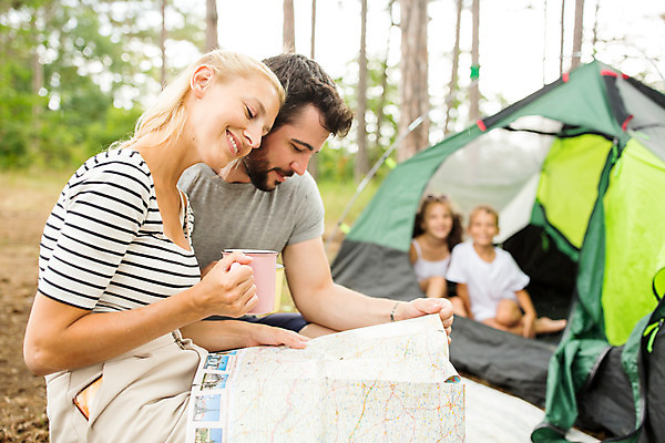 포토 JPG 주간 서양인 외국인 딸 행복 아들 어린이 여행 가족 엄마 가족여행 텐트 앉기 소녀 소년 여러명 상반신 20대 성인 야외 옆모습 아웃포커스 10대 30대 소풍 화목 캠핑 가족라이프 아빠 즐거움 체코 국내포토 자연요소 라이프스타일 여자 남자 감정 유럽 뷰포인트 다수 컨셉 관계 모션 청소년 레저 촬영기법 캠핑도구 사람 인종 청년 장년 야외활동 파일형식