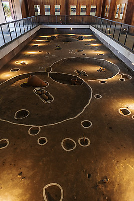 포토 JPG 주간 여행 유적지 표시 한국 풍경 사람없음 야외 관광지 제주도 맑음 봄 문화재 선사시대 선사유적지 제주도여행 국내포토 자연요소 계절 아시아 고건축 날씨 역사 파일형식