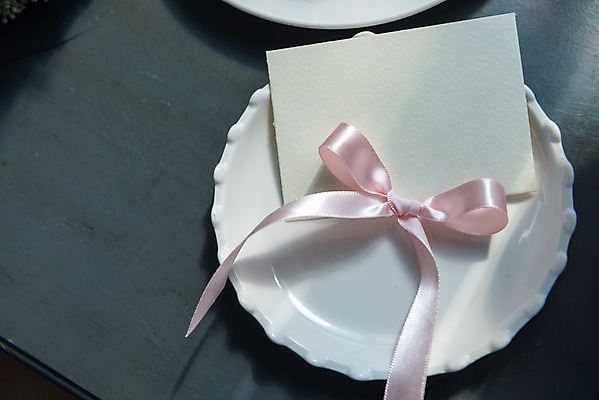 포토 JPG 스튜디오촬영 그릇 행복 리본 결혼 결혼식 실내 사랑 사람없음 하이앵글 맹세 오브젝트 청첩장 결혼소품 약혼 설레임 약혼식 플랫레이 국내포토 식기 감정 뷰포인트 카드_감사 이벤트 내부 플랫 결심 약속 파일형식