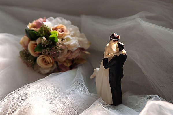 포토 JPG 스튜디오촬영 꽃 행복 부케 결혼 프로포즈 결혼식 새출발 함께함 실내 사랑 사람없음 미니어처 오브젝트 결혼소품 약혼 설레임 약혼식 국내포토 식물 감정 꽃다발 컨셉 새로움 이벤트 내부 모형 출발 약속 파일형식