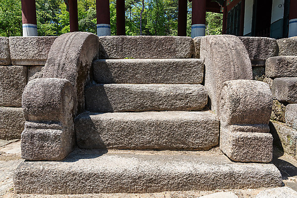 포토 JPG 주간 한국전통 여행 유적지 풍경 사람없음 야외 관광지 계단 맑음 봄 세계문화유산 문화재 역사 한국사 조선시대 사적지 정자각 조선왕릉 인순왕후 강릉_역사 능침 국내포토 자연요소 전통 계절 고건축 날씨 한국 왕릉 파일형식 왕후