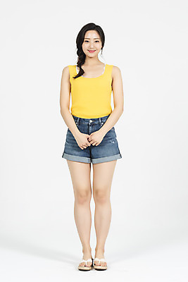 포토 JPG 스튜디오촬영 전신 여자 휴가 실내 한명 서기 미소 누끼 20대 청년 성인 앞모습 캐주얼 여름 여름휴가 바캉스 청춘 즐거움 흰배경 청년여자한명만 성인여자한명만 국내포토 1 옷 계절 감정 뷰포인트 백그라운드 컨셉 모션 표정 사람 내부 흰색 여자한명만 성인여자만 청년여자만 파일형식 여름_계절