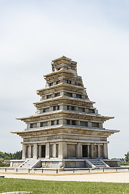 포토 JPG 주간 한국전통 여행 유적지 하늘 풍경 사람없음 야외 관광지 봄 세계문화유산 문화재 역사 한국사 미륵사지 미륵사지석탑 사적지 익산 백제역사유적지구 국내포토 자연요소 전통 계절 고건축 한국 석탑 전라북도 파일형식