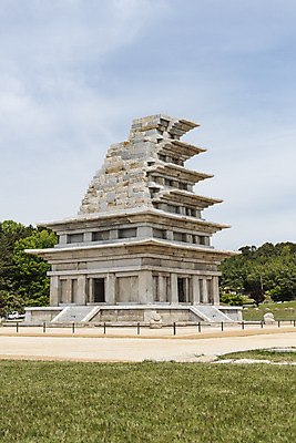포토 JPG 주간 한국전통 여행 유적지 하늘 풍경 사람없음 야외 관광지 맑음 봄 세계문화유산 문화재 역사 한국사 미륵사지 미륵사지석탑 사적지 익산 백제역사유적지구 국내포토 자연요소 전통 계절 고건축 날씨 한국 석탑 전라북도 파일형식