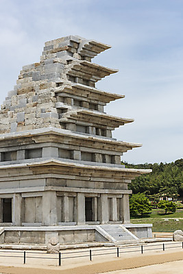 포토 JPG 주간 한국전통 여행 유적지 하늘 풍경 사람없음 야외 관광지 맑음 봄 세계문화유산 문화재 역사 한국사 미륵사지 미륵사지석탑 사적지 익산 백제역사유적지구 국내포토 자연요소 전통 계절 고건축 날씨 한국 석탑 전라북도 파일형식