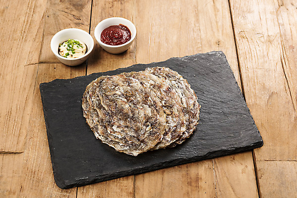 포토 JPG 스튜디오촬영 건조 도마 실내 사람없음 고추장 소스 가공식품 안주 오브젝트 건어물 마요네즈 마른안주 쥐포 나무배경 국내포토 백그라운드 주방용품 내부 양념 소스_음식 파일형식