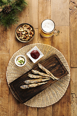 포토 JPG 스튜디오촬영 건조 맥주 실내 사람없음 하이앵글 고추장 소스 가공식품 안주 오브젝트 땅콩 건어물 마요네즈 마른안주 플랫레이 노가리 나무배경 국내포토 뷰포인트 백그라운드 주류 어류 내부 견과류 양념 소스_음식 플랫 파일형식