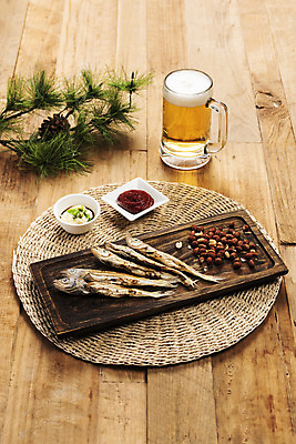 포토 JPG 스튜디오촬영 건조 맥주 실내 사람없음 고추장 소스 가공식품 안주 오브젝트 땅콩 건어물 마요네즈 마른안주 노가리 나무배경 국내포토 백그라운드 주류 어류 내부 견과류 양념 소스_음식 파일형식