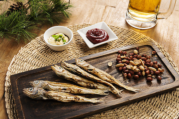 포토 JPG 스튜디오촬영 건조 맥주 실내 사람없음 고추장 소스 가공식품 안주 오브젝트 땅콩 건어물 마요네즈 마른안주 노가리 나무배경 국내포토 백그라운드 주류 어류 내부 견과류 양념 소스_음식 파일형식