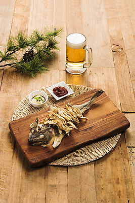 포토 JPG 스튜디오촬영 건조 맥주 실내 사람없음 고추장 소스 가공식품 안주 오브젝트 건어물 마요네즈 나무도마 마른안주 먹태 나무배경 국내포토 백그라운드 도마 주류 내부 목재 양념 소스_음식 파일형식