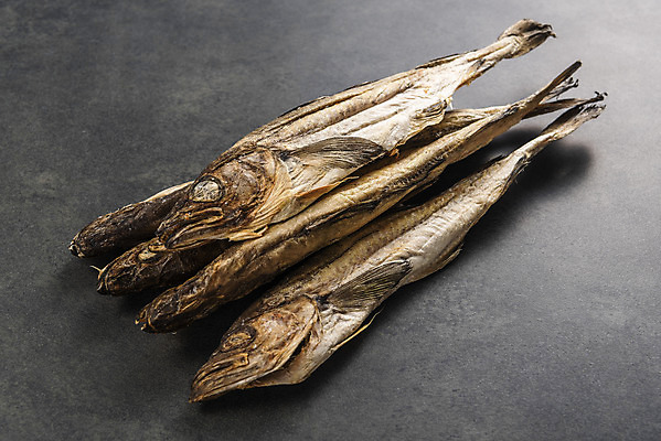 포토 JPG 스튜디오촬영 검은배경 건조 실내 사람없음 여러개 가공식품 안주 오브젝트 건어물 마른안주 먹태 국내포토 다수 백그라운드 내부 검은색 파일형식