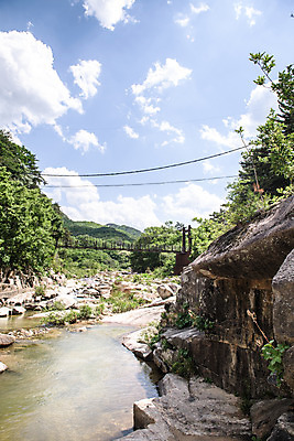 포토 JPG 주간 구름 여행 자연 하늘 한국 풍경 사람없음 야외 여름 관광지 계곡 맑음 여름풍경 바위 국내여행 단양 단양팔경 명승지 월악산 상선암 선암계곡 국내포토 자연요소 계절 아시아 날씨 산 돌_바위 생태계 충청북도 파일형식 여름_계절
