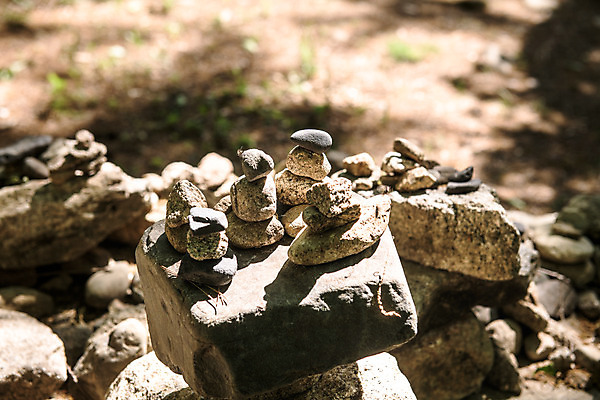 포토 JPG 주간 여행 자연 한국 풍경 사람없음 야외 여름 관광지 쌓기 여름풍경 돌_바위 바위 국내여행 단양 단양팔경 명승지 월악산 선암계곡 암각자 옥염대 명경대 중선암 국내포토 자연요소 계절 아시아 모션 산 계곡 바위_돌 생태계 충청북도 석조물 파일형식 여름_계절