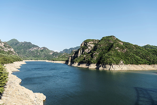 포토 JPG 주간 여행 자연 하늘 산 한국 풍경 사람없음 야외 여름 관광지 맑음 여름풍경 국내여행 단양 단양팔경 명승지 옥순봉 충주호 국내포토 자연요소 계절 아시아 호수 날씨 생태계 봉우리 충청북도 충주 파일형식 여름_계절