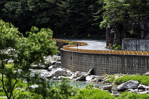 포토 JPG 주간 도로 여행 자연 한국 풍경 사람없음 야외 여름 관광지 여름풍경 바위 국내여행 단양 단양팔경 명승지 월악산 상선암 선암계곡 암각자 국내포토 자연요소 계절 아시아 길 교통시설 산 계곡 돌_바위 생태계 충청북도 석조물 파일형식 여름_계절