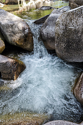 포토 JPG 주간 여행 자연 한국 풍경 사람없음 야외 여름 관광지 여름풍경 바위 국내여행 단양 단양팔경 명승지 월악산 선암계곡 암각자 옥염대 명경대 중선암 국내포토 자연요소 계절 아시아 산 계곡 돌_바위 바위_돌 생태계 충청북도 석조물 파일형식 여름_계절
