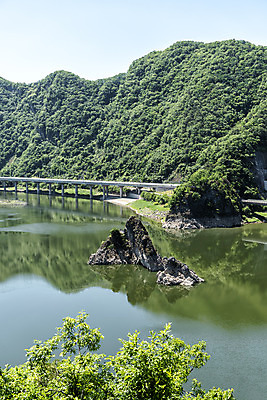 포토 JPG 주간 여행 자연 한국 풍경 사람없음 야외 여름 관광지 강 맑음 여름풍경 국내여행 단양 단양팔경 도담삼봉 명승지 국내포토 자연요소 계절 아시아 날씨 생태계 충청북도 파일형식 여름_계절