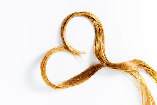 포토 JPG 스튜디오촬영 실내 누끼 사람없음 하이앵글 금발 뷰티 하트 미용용품 미용실 오브젝트 흰배경 웨이브 헤어용품 헤어관리 머릿결 플랫레이 국내포토 모양 헤어스타일 뷰포인트 백그라운드 내부 흰색 플랫 뷰티샵 파일형식