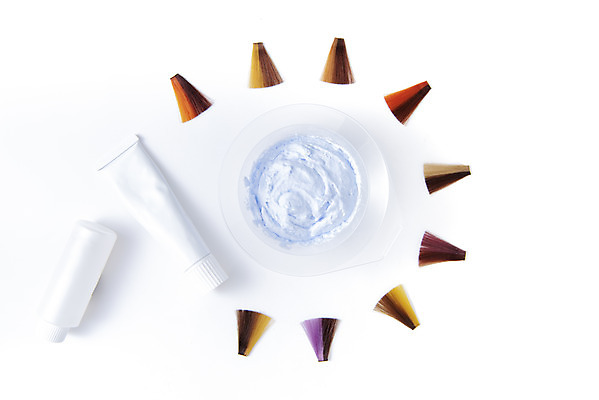 포토 JPG 스튜디오촬영 실내 누끼 사람없음 하이앵글 뷰티 견본 오브젝트 흰배경 헤어용품 헤어관리 머리염색 염색약 탈색 플랫레이 국내포토 뷰포인트 백그라운드 내부 흰색 미용용품 플랫 염색 파일형식