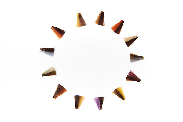 포토 JPG 스튜디오촬영 실내 누끼 사람없음 하이앵글 뷰티 견본 원형 오브젝트 흰배경 헤어용품 헤어관리 플랫레이 국내포토 도형 뷰포인트 백그라운드 내부 흰색 미용용품 플랫 파일형식