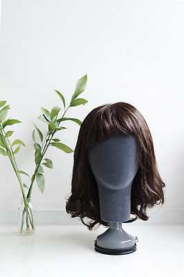 포토 JPG 스튜디오촬영 잎 실내 누끼 사람없음 뷰티 꽃병 미용용품 미용실 오브젝트 가발 흰배경 헤어용품 헤어관리 거치대 머릿결 국내포토 식물 꽃 백그라운드 내부 흰색 뷰티샵 파일형식