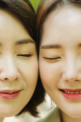 포토 JPG 주간 나무 여자 딸 행복 얼굴 40대 중년 여행 데이트 가족 모녀 엄마 휴가 휴식 산 미소 사람 근접촬영 20대 청년 야외 두명 관광지 봄 한국인 자녀 숲 즐거움 힐링 효도 경기도 효도관광 양평 여자만 얼굴맞대기 용문산 국내포토 자연요소 식물 계절 감정 뷰포인트 컨셉 관계 모션 한국 표정 동양인 성인 신체부위 파일형식