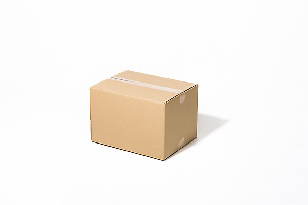 포토 JPG 스튜디오촬영 실내 누끼 사람없음 상자 한개 짐 종이상자 배송 택배 흰배경 택배상자 반가움 국내포토 1 감정 백그라운드 내부 운송업 흰색 파일형식
