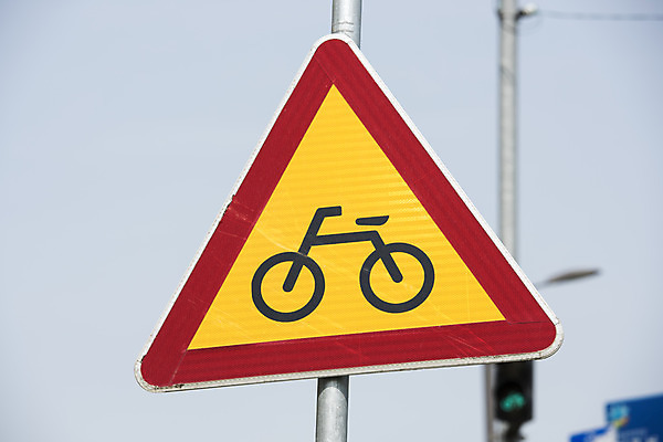 포토 JPG 주간 교통 안내 안전 풍경 사람없음 야외 자전거 표지판 지시 신호 도로표지판 안전수칙 교통안전 조심 안전교육 법규 안내표지판 안전표지판 자전거도로 자전거도로표지판 국내포토 자연요소 교육 도로 모션 알림판 바이크 전용도로 파일형식