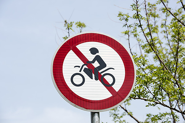 포토 JPG 주간 교통 안내 안전 풍경 사람없음 야외 자전거 금지 표지판 지시 신호 도로표지판 안전수칙 교통안전 조심 안전교육 법규 안내표지판 안전표지판 오토바이통행금지 주의표 주의표지판 국내포토 자연요소 교육 도로 모션 알림판 주의 바이크 통행금지 파일형식