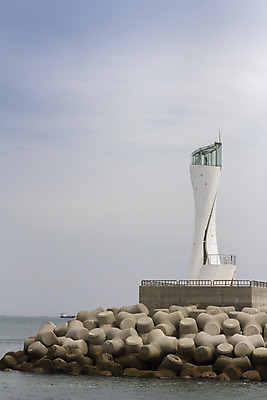 포토 JPG 주간 바다 하늘 한국 등대 풍경 사람없음 야외 맑음 방파제 여수 국내포토 자연요소 공공시설 아시아 날씨 전라남도 파일형식