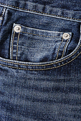 포토 JPG 스튜디오촬영 옷 패션 바지 프레임 실내 근접촬영 사람없음 캐주얼 하이앵글 청바지 직물 빈티지 주머니 천 원료 스티치 플랫레이 중청 국내포토 뷰포인트 컨셉 하의 내부 플랫 바느질 파일형식