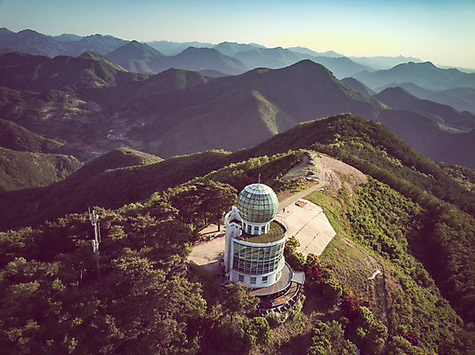 포토 JPG 주간 여행 자연 산 한국 풍경 사람없음 야외 여름 관광지 맑음 여름풍경 전망대 항공촬영 국내여행 단양 명승지 전경 양방산 활공장 국내포토 자연요소 계절 아시아 뷰포인트 날씨 생태계 충청북도 파일형식 탑뷰 여름_계절