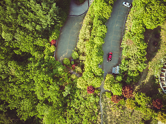 포토 JPG 주간 여행 자동차 자연 산 한국 풍경 사람없음 야외 여름 관광지 맑음 여름풍경 전망대 주차장 항공촬영 국내여행 단양 명승지 전경 양방산 활공장 국내포토 자연요소 계절 아시아 육상교통 뷰포인트 날씨 생태계 충청북도 파일형식 탑뷰 여름_계절