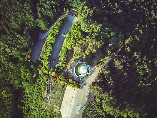 포토 JPG 주간 여행 자연 산 한국 풍경 사람없음 야외 여름 관광지 맑음 여름풍경 전망대 항공촬영 국내여행 단양 명승지 전경 양방산 활공장 국내포토 자연요소 계절 아시아 뷰포인트 날씨 생태계 충청북도 파일형식 탑뷰 여름_계절