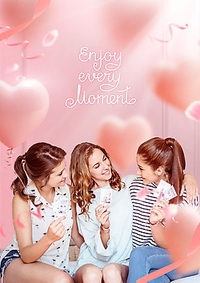 PSD 서양인 외국인 편집이미지 응시 여자 꽃잎 꽃 리본 분홍색 웃음 사람 앉기 20대 성인 세명 친구 파티 우정 잡기 즐거움 폴라로이드사진 풍선 홈파티 성인여자만 이미지편집 식물 시선 감정 컬러 관계 모션 표정 인종 이벤트 청년 폴라로이드 여자만 성인만 파일형식