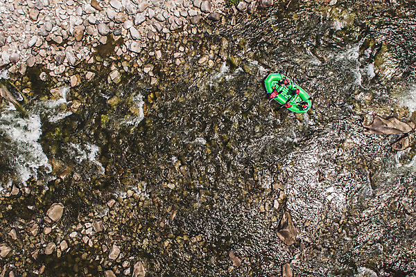 포토 JPG 주간 여자 남자 레저 협력 한국 풍경 여러명 20대 성인 야외 여름 30대 레포츠 관광지 하이앵글 계곡 여름풍경 한국인 바위 급류 급류타기 즐거움 항공촬영 국내여행 하계레포츠 성인만 내린천 액티비티 국내포토 자연요소 계절 감정 아시아 뷰포인트 여행 다수 사람 동양인 청년 장년 돌_바위 수상스포츠 인제군 파일형식 여름_계절