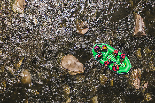 포토 JPG 주간 여자 남자 레저 협력 한국 풍경 여러명 20대 성인 야외 여름 30대 레포츠 관광지 하이앵글 계곡 여름풍경 한국인 바위 급류 급류타기 즐거움 항공촬영 국내여행 하계레포츠 성인만 내린천 액티비티 국내포토 자연요소 계절 감정 아시아 뷰포인트 여행 다수 사람 동양인 청년 장년 돌_바위 수상스포츠 인제군 파일형식 여름_계절