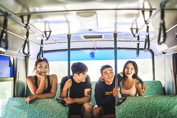 포토 JPG 주간 커플 응시 스포츠 레저 버스 미소 사람 앉기 여러명 상반신 20대 성인 야외 앞모습 여름 30대 레포츠 한국인 문신 급류타기 즐거움 성인만 내린천 액티비티 국내포토 자연요소 시선 계절 감정 육상교통 뷰포인트 다수 관계 모션 대중교통 표정 동양인 청년 장년 계곡 수상스포츠 인제군 파일형식