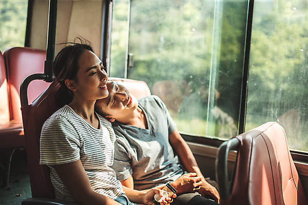 포토 JPG 주간 커플 여자 남자 스포츠 레저 버스 미소 사람 앉기 상반신 20대 성인 야외 두명 옆모습 여름 레포츠 눈감음 기댐 한국인 즐거움 성인만 내린천 액티비티 국내포토 자연요소 계절 감정 육상교통 뷰포인트 관계 모션 대중교통 표정 동양인 청년 계곡 인제군 파일형식