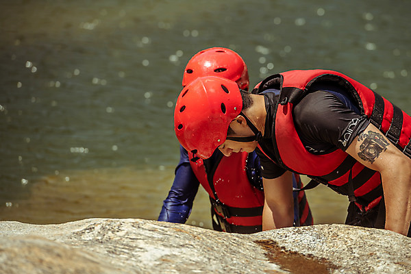 포토 JPG 주간 커플 응시 여자 남자 스포츠 레저 사람 상반신 성인 야외 두명 옆모습 물 여름 30대 레포츠 계곡 한국인 헬멧 문신 급류타기 즐거움 구명조끼 성인만 내린천 액티비티 국내포토 자연요소 시선 계절 감정 뷰포인트 관계 동양인 장년 수상스포츠 보호장비 구조용품 인제군 파일형식