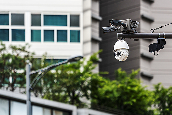 포토 JPG 주간 가로등 안전 사람없음 야외 건물 아웃포커스 사회이슈 보안 감시카메라 국내포토 자연요소 건축물 공공시설 컨셉 촬영기법 카메라 파일형식