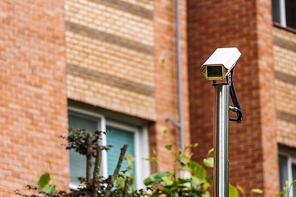 포토 JPG 주간 가로등 안전 사람없음 야외 건물 사회이슈 보안 감시카메라 국내포토 자연요소 건축물 공공시설 컨셉 카메라 파일형식