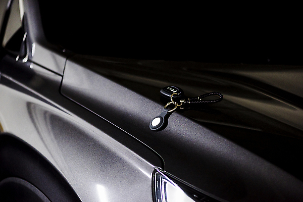 포토 JPG 자동차 실내 스마트라이프 사람없음 스마트기기 사회이슈 보안 블루투스 위치추적 정보기기 웨어러블 4차산업 스마트태그 국내포토 라이프스타일 산업 육상교통 컨셉 안전 내부 전자제품 기계 추적 파일형식