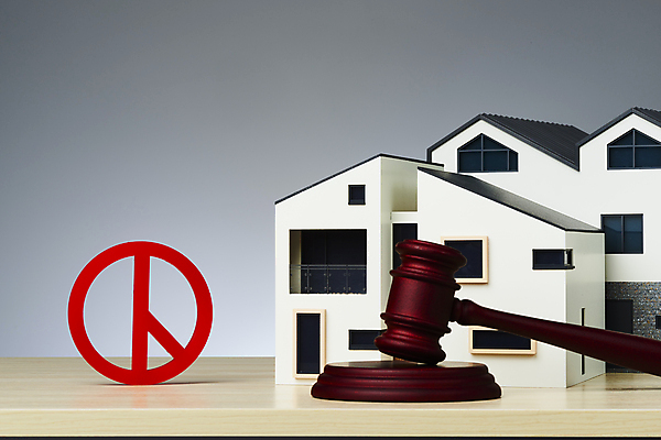 포토 JPG 스튜디오촬영 회색배경 부동산 주택 실내 사람없음 선거 의사봉 건축모형 부동산거래 두채 부동산시장 부동산재테크 부동산정책 분양 아파트분양 기표문양 다주택자 부동산법 공약 국내포토 문양 백그라운드 2 아파트 내부 건물 모형 회색 시장 재산 민주주의 재테크 법 정책 파일형식