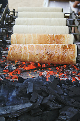 포토 JPG 해외이미지 따뜻함 사탕 야외 케이크 검은색 뜨거움 회전 해외포토 컬러 디저트 파일형식 이미지허브